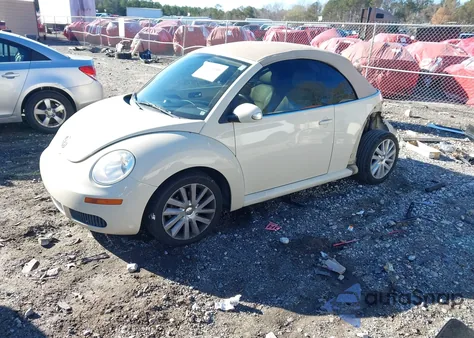 2009 Volkswagen New Beetle 2.5L z USA, uszkodzony, nr VIN 3VWRF31Y29M405182